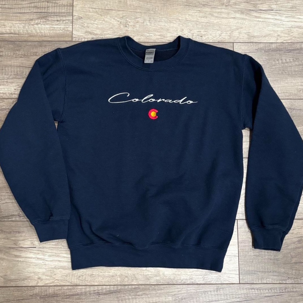 Vintage Embroidered Colorado Sweatshirt